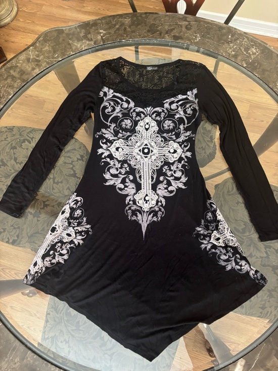 Vocal Tops - Vocal Cyber Y2K Grunge Rhinestone Long-Sleeve Tunic w/ White Ornate Cross Print